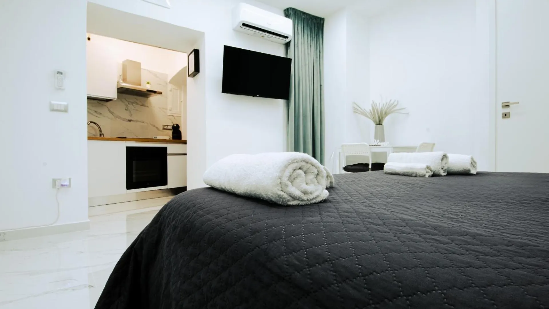 Cavahome Naples Italy
